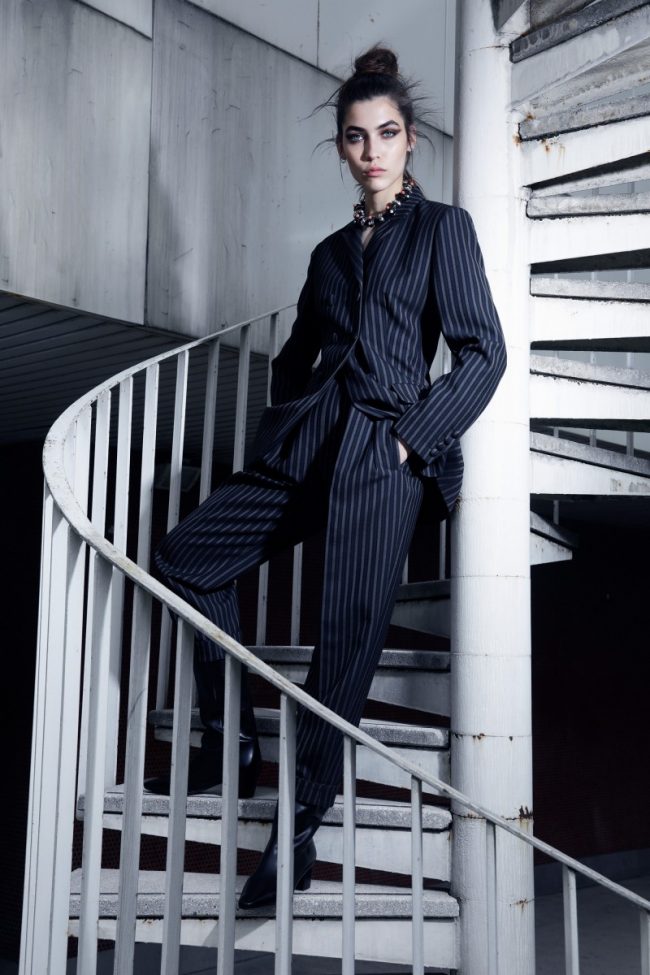 LOUIS VUITTON Fashion Location