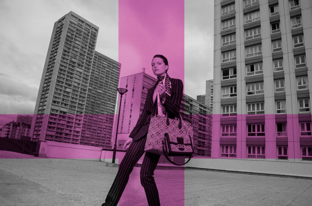 SHES-LOST-CONTROL-Fashion-location-1