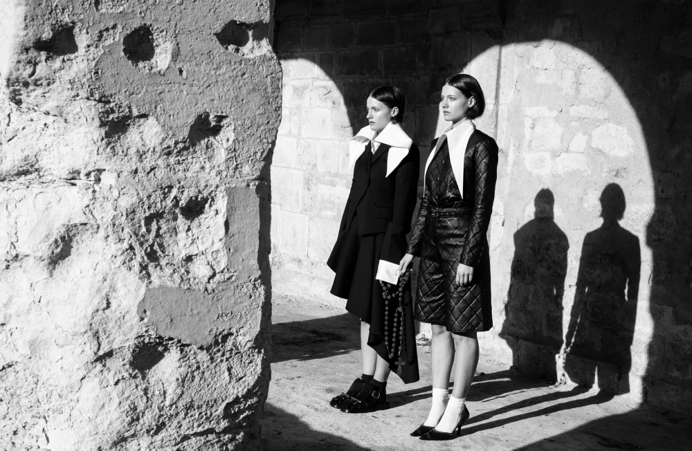 Fashion_Location_Holy-1