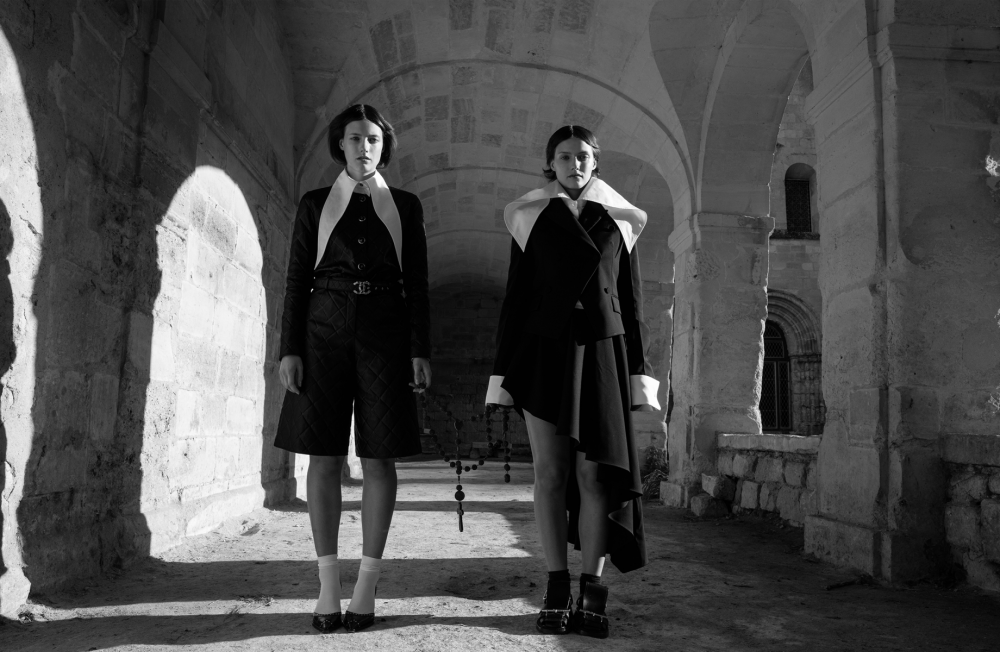 Fashion_Location_Holy-10